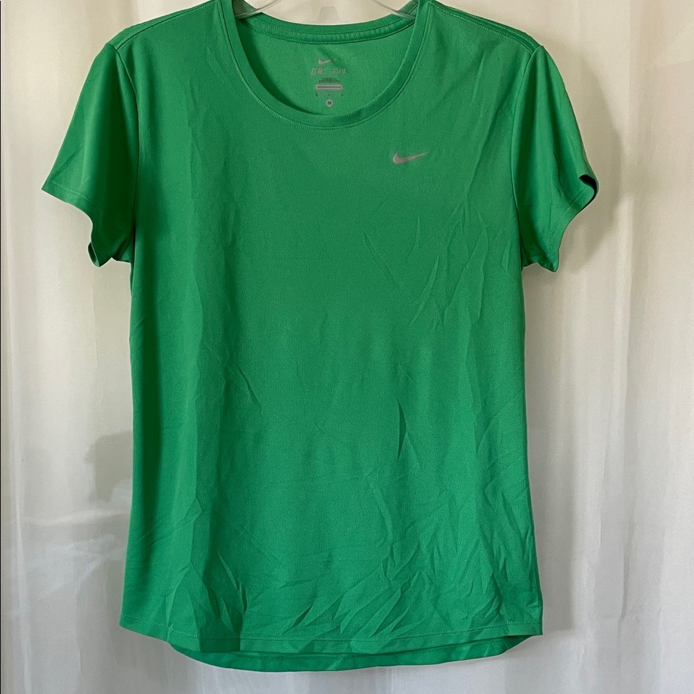 Womens Nike Green Dri-Fit Short Sleeve Shirt size M